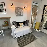 Des Hirondelles بيت للعطل *