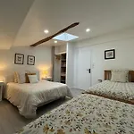 Des Hirondelles بيت للعطل *