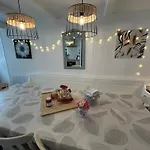 Des Hirondelles بيت للعطل Saint-Hilaire-des-Loges