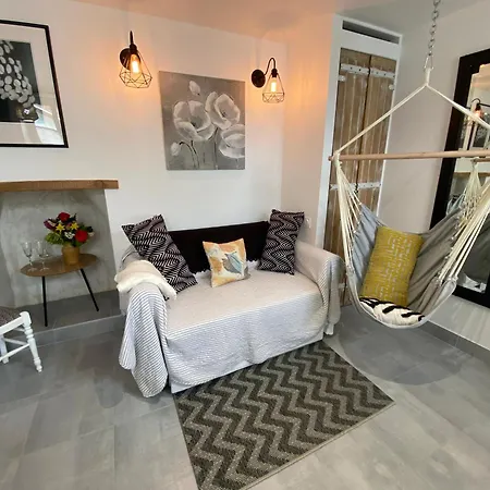 Des Hirondelles بيت للعطل *