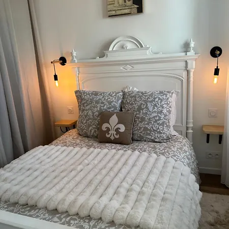 Des Hirondelles بيت للعطل *