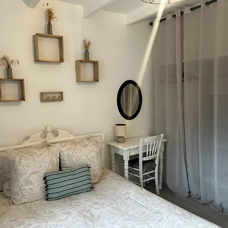 بيت للعطل Des Hirondelles Saint-Hilaire-des-Loges