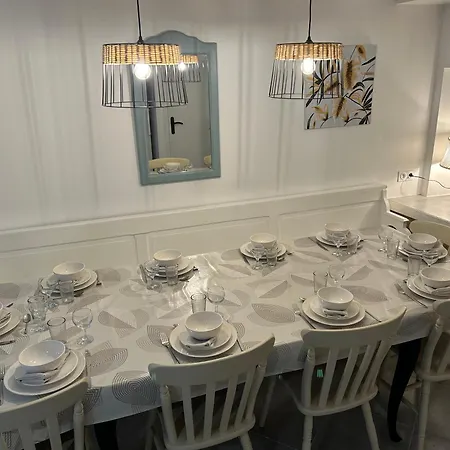 Des Hirondelles * Saint-Hilaire-des-Loges