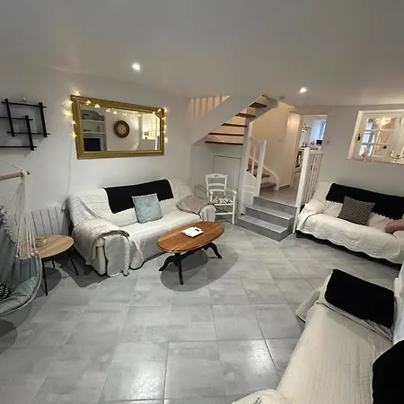 Ferienhaus Des Hirondelles *