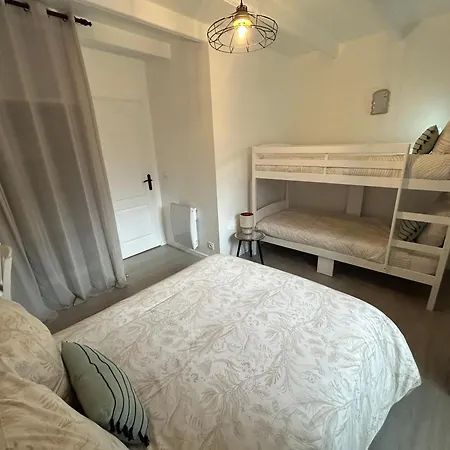 Des Hirondelles Ferienhaus Saint-Hilaire-des-Loges