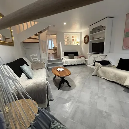 Ferienhaus Des Hirondelles Saint-Hilaire-des-Loges