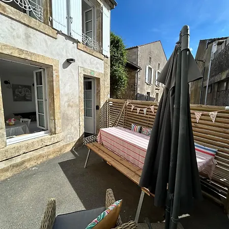 Des Hirondelles, La Maison Des Retrouvailles A 15 Minutes Du Marais Poitevin *