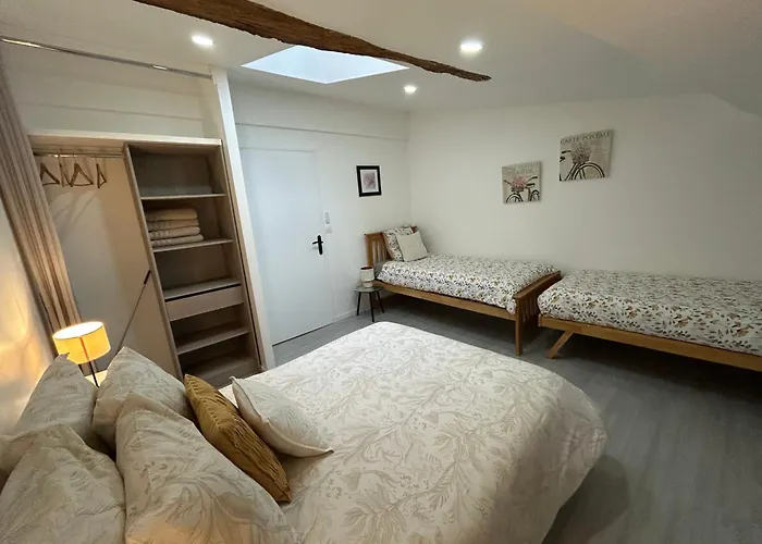 Des Hirondelles Dom wakacyjny *