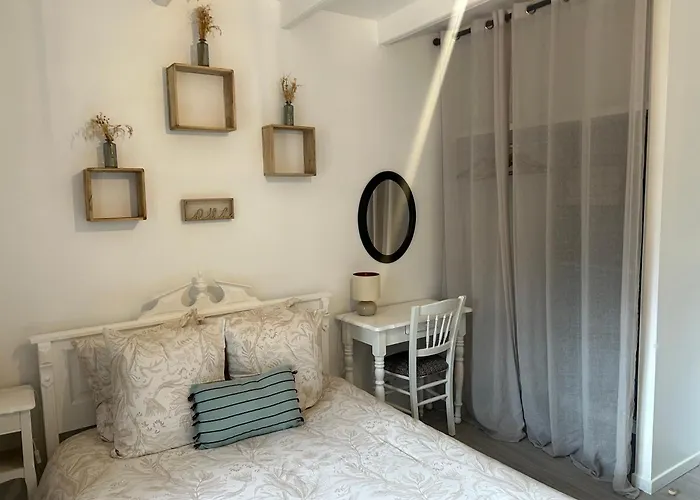 Dom wakacyjny Des Hirondelles Saint-Hilaire-des-Loges