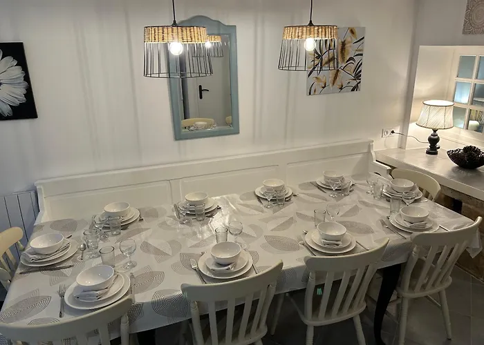 Des Hirondelles * Saint-Hilaire-des-Loges